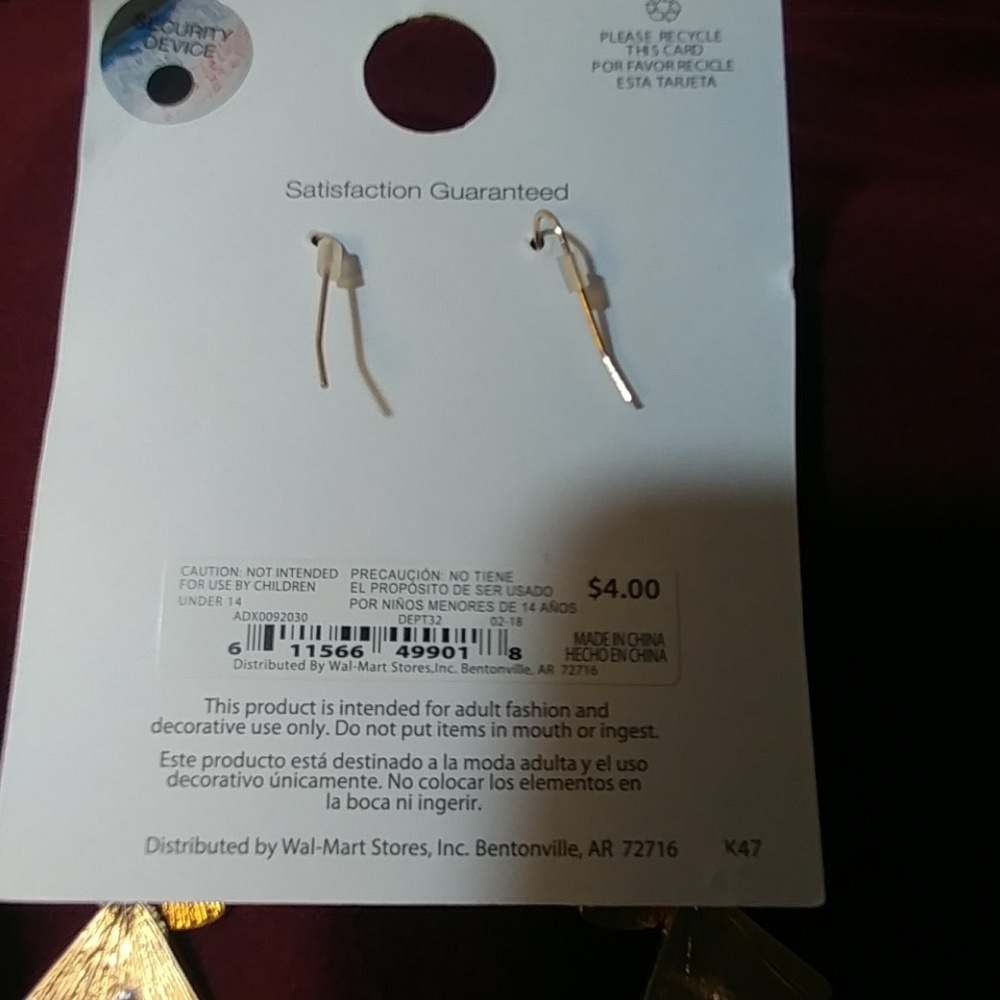Tri-color dangling Pierced Earrings - Picture 3 of 3